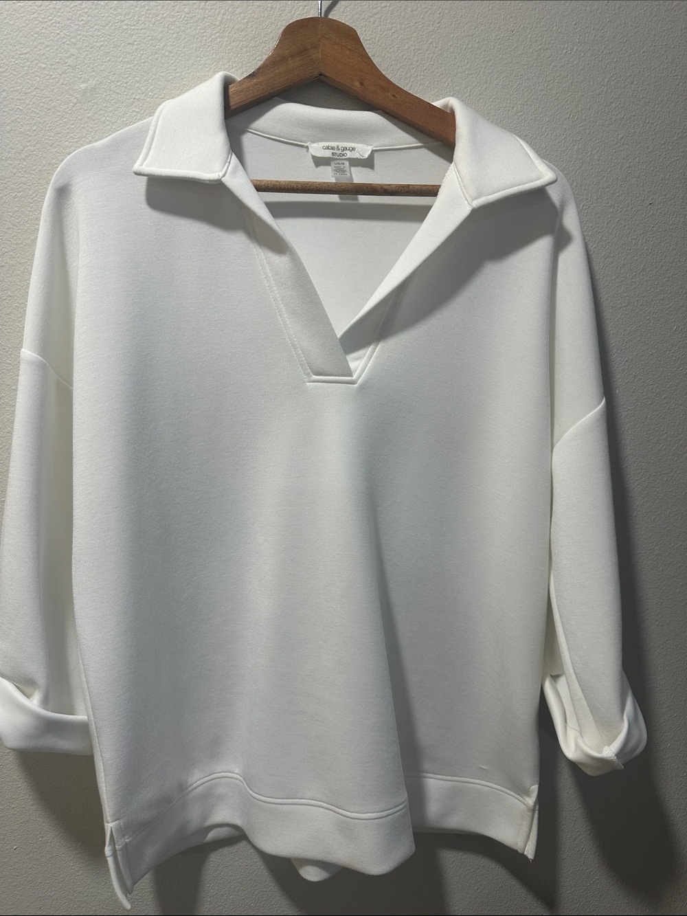 Cable & Gauge White Collared Pullover Long Sleeve Top